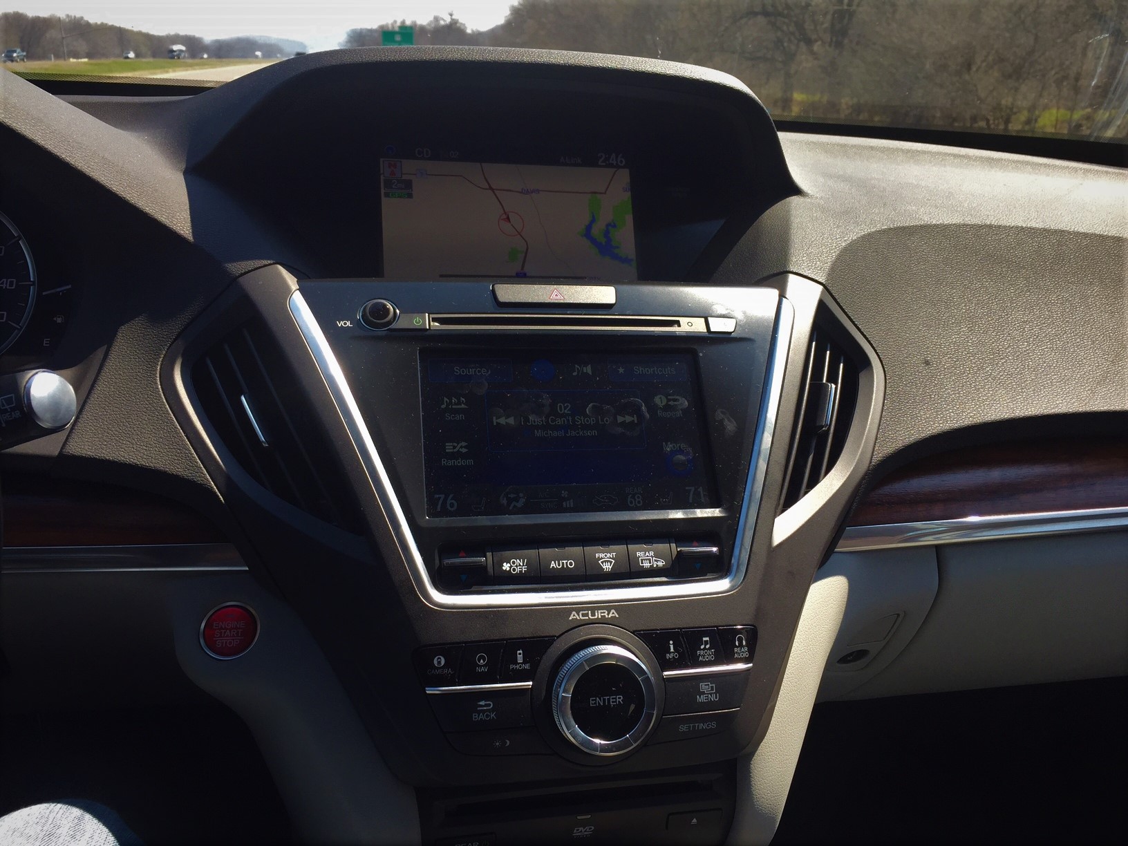 2017 Acura MDX interior (Photo by LoudPen)