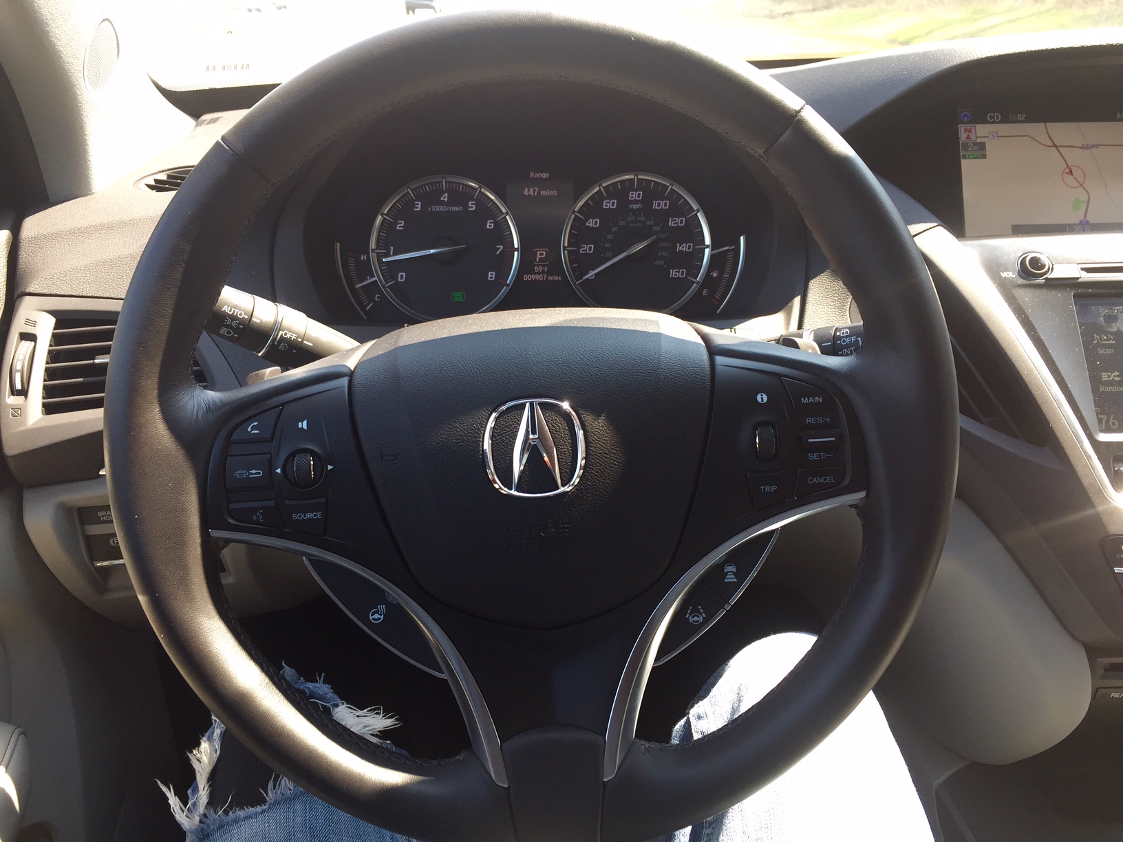 2017 Acura MDX interior (Photo by LoudPen)