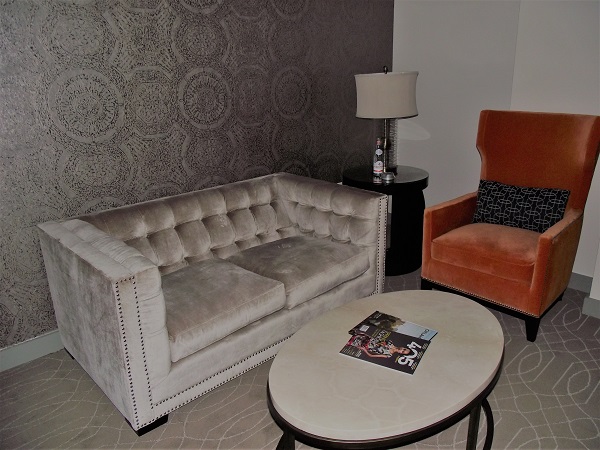 Colcord Hotel Sitting Area (Image by LoudPen)