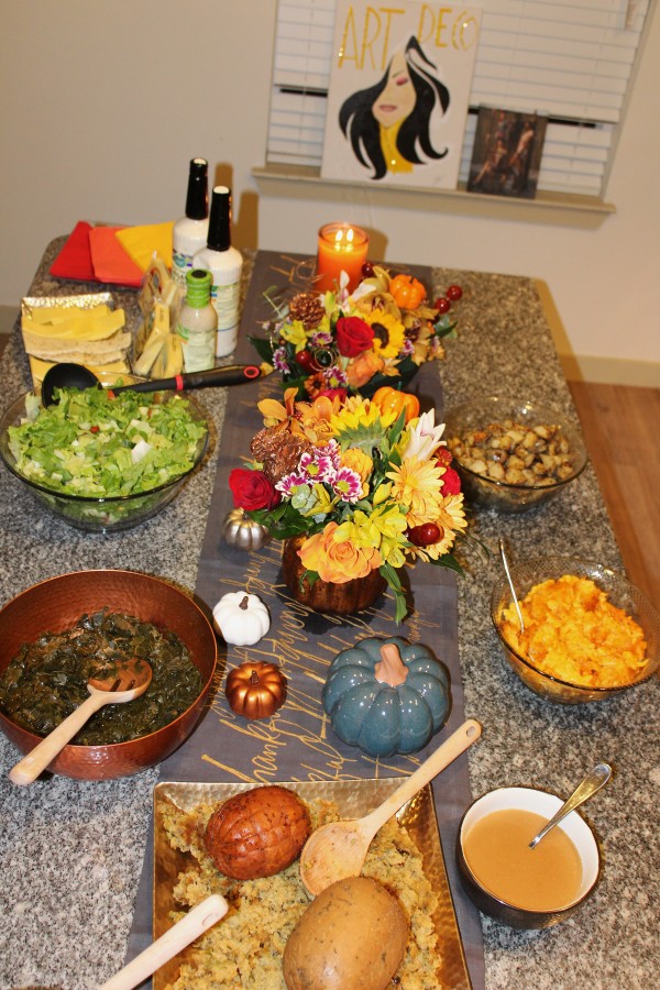Pensgiving Serving Table (Image by LoudPen)