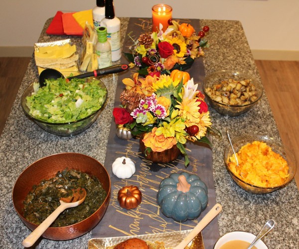 Pensgiving Serving Table (Image by LoudPen)