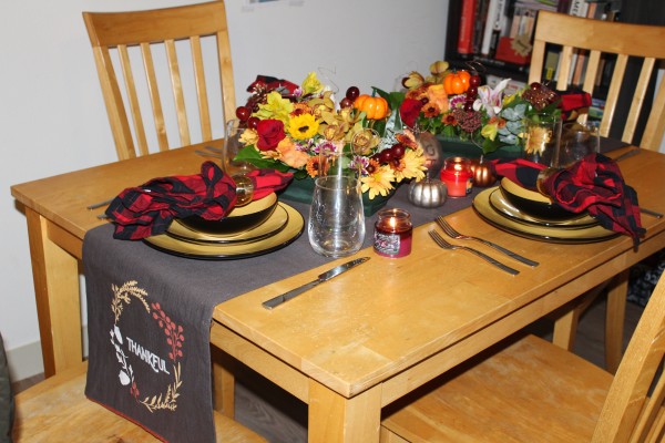 Pensgiving (Tablescape and Photo by LoudPen)